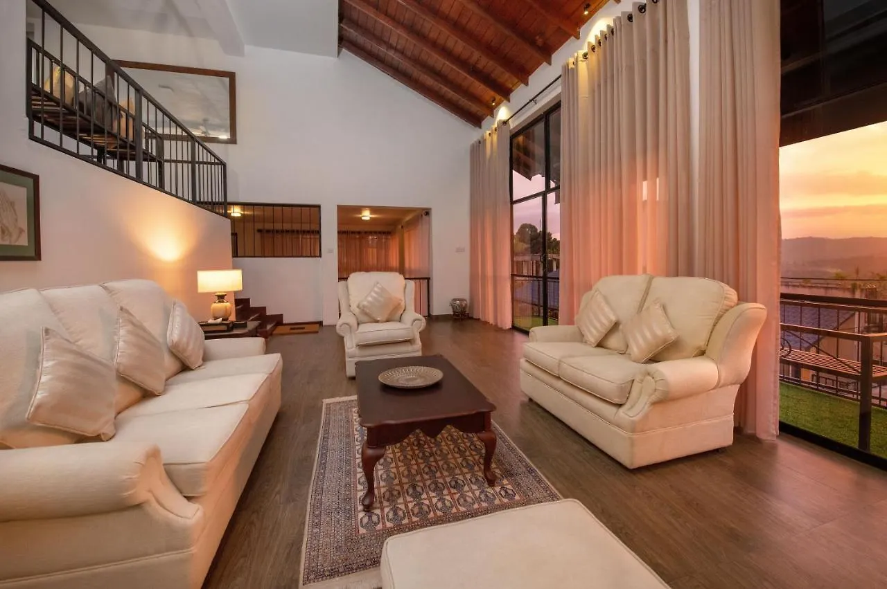 קנדי Swarga Villa