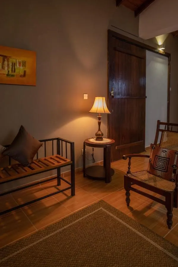 קנדי Swarga Villa סרי לנקה